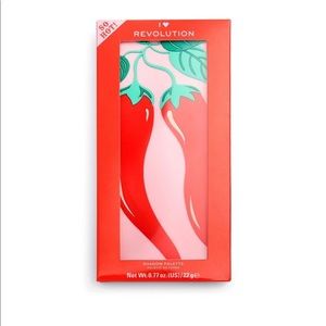 Makeup Revolution tasty chili eyeshadow palette